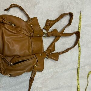 Camel leather B Makowsky bag
